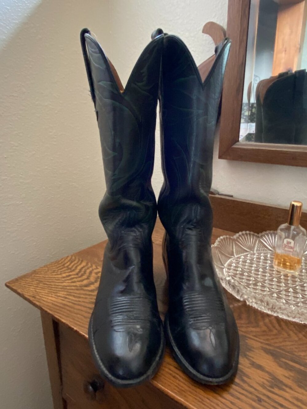 Lucchese Ladies Boots Size 7B